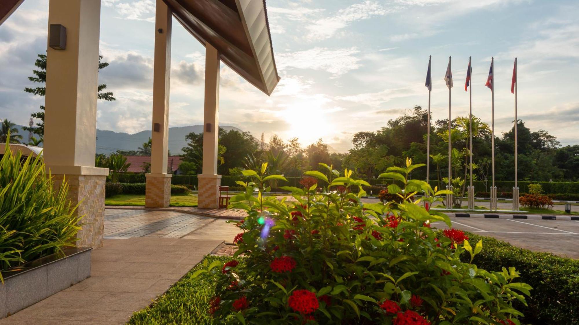 Tmark Resort Vangvieng Vang Vieng Buitenkant foto